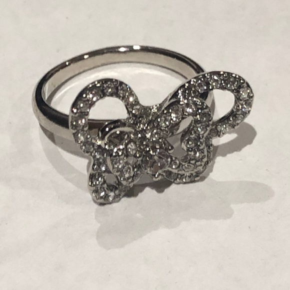 Avon Bella Butterfly Ring Large (Size 10) - Picture 1 of 1